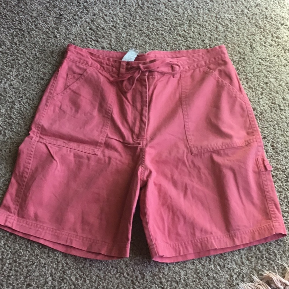 Vintage Utility Jones New York Coral shorts Size 10